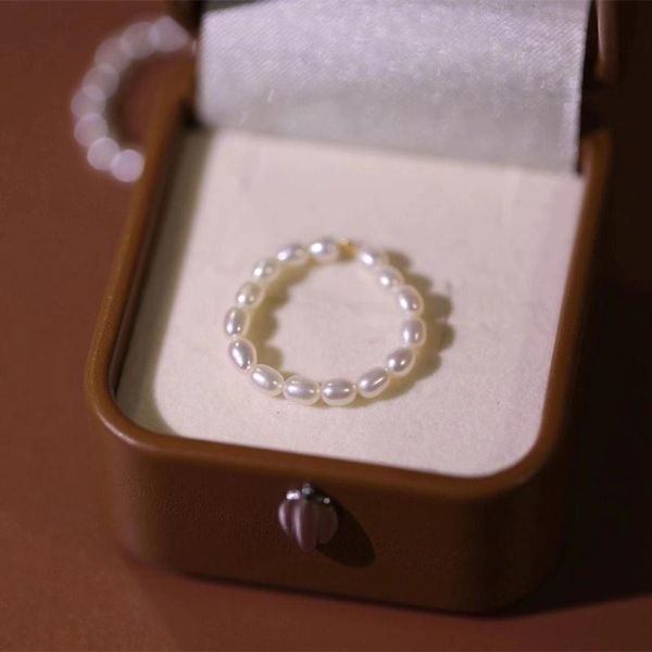 Venta de anillo de cuentas de perlas reales pequeñas blancas naturales para mujer, diseño que puede personalizar la longitud, joyería para mujer, anillos de racimo de regalo de moda para novia