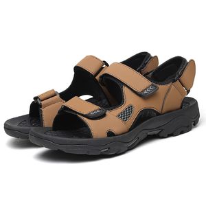 Verkoop goed Mannen Zomer Comfortabele Sandalen Dames Luxurys Ontwerpers Zandige Strand Schoenen Ademend en Lichtgewicht Slippers