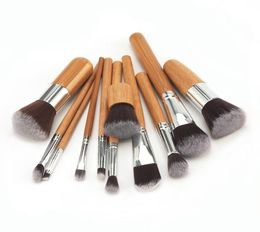 Verkopen van 1Set Natural Bamboo Handgreep Face Makeup Brushs Foundation Blusher Powder Powder Brush Tool met Bag6574878