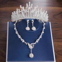 Verkauf von Braut-Hochzeits-Kronen-Halsketten-Ohrringen, dreiteilig, Designer-Perle, weißer Kristall, exquisite Handarbeit, Party-Geschenk B286G