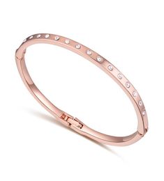 vente de marques célèbres accessoires de bijoux de conception femmes entières bracelets designer039s fabriqués avec des éléments autrichiens crystal2733945