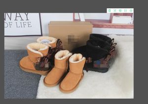 Vendre de la mode chaude pop bottes classiques pour femmes courtes bottes de neige à arche