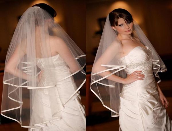 Vente en stock deux couches blanc ivoire voile de mariée de mariage avec bord de ruban étincelant Tulle voile romantique accessoire de mariage2301291