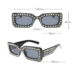 Vente de lunettes de soleil carrées incrustées de diamants pour femmes, collants de perles, lunettes de soleil noires UV400, lunettes de soleil 1515652