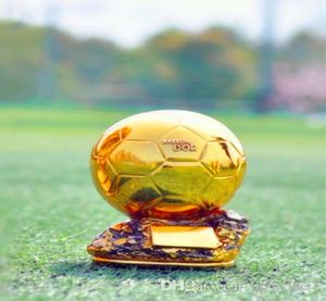 Vendre le trophée Ballon D039or Gold Trophy Resin Craftwork Golden Ball Award 26cm Fan de football Souvenir Cup Decoration7554690
