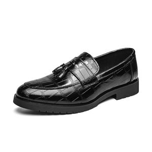 Zapatos de vestir semiformales para hombre, zapatos de oficina diarios sin cordones para hombre, calzado de negocios informal con borlas, patrón de cocodrilo