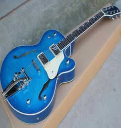La guitare électrique à découpe bleu semi-boisée avec trémolo barflame Maple Veneercan être personnalisé comme demande1879706
