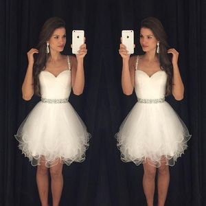2019 kleine witte homecoming jurken spaghetti riemen met kralen tule cocktail jurken formele feestjurken prom jurken voor vrouwen