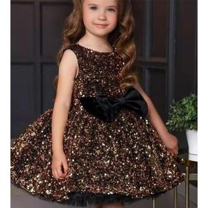 Robe de bal de robe de concours d'or à paillettes