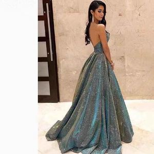 sequined Long Ball Gown Evening Dresses Vintage Gold Appliques V Neck Ball Gown Prom Gown Plus Size Formal Quinceanera Party Dress