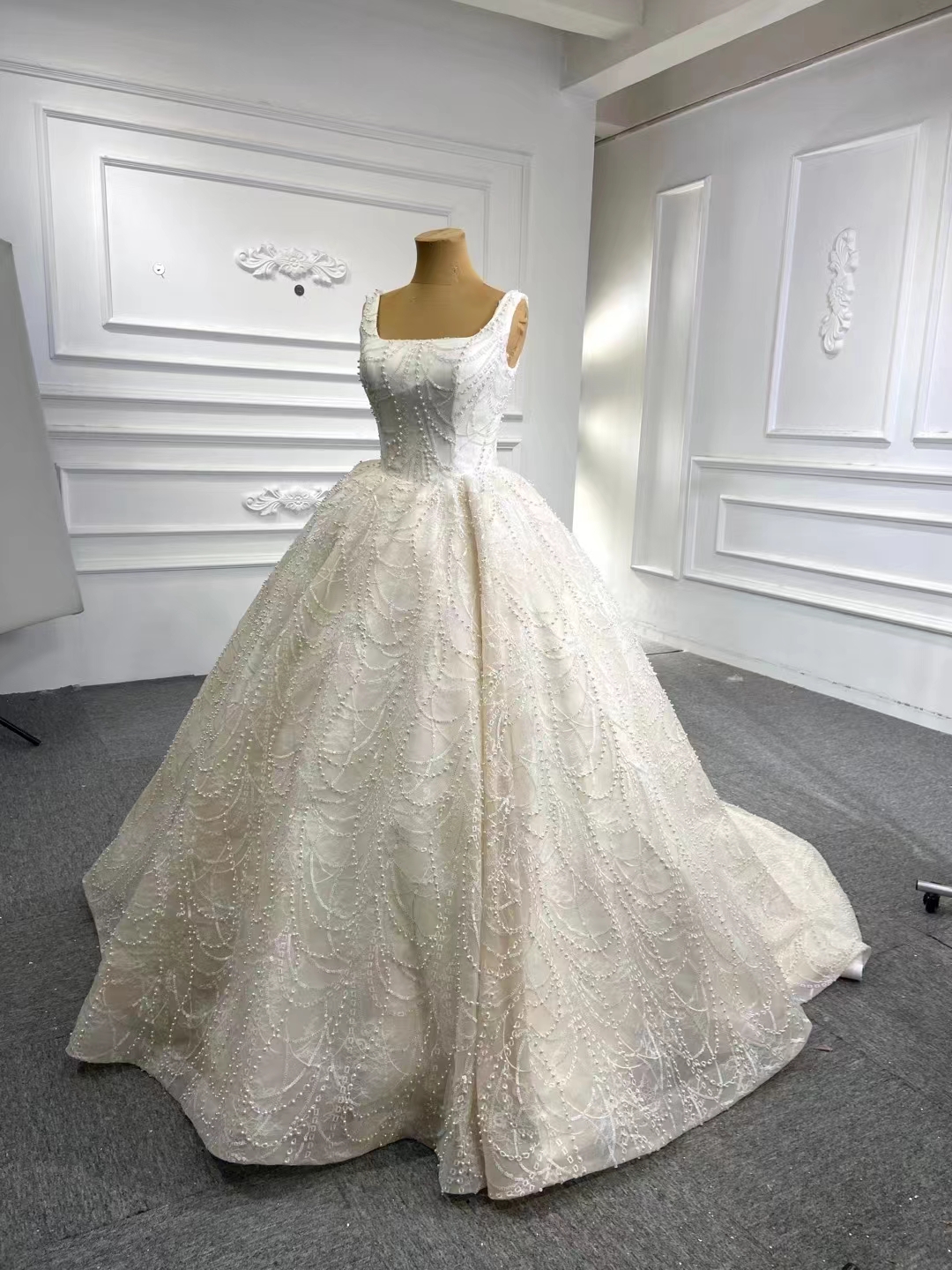 Sweetheart Wedding dress champagne Boat Neck Wedding Ball Gown SM67104-2