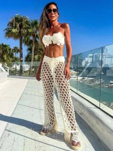 Ensemble 2024 Nouveau été femmes sexy trois pièces bikini ensemble avec pantalon blanc bustier tubulaire avec trou pantalon costume femme solide bikini beachwear