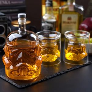 Ensemble de décanteur 3whiskey avec 2 verres transparents Creative Flask Carefefor Wine Scotch Bourbon Vodka Liquor Decor Decor 240415