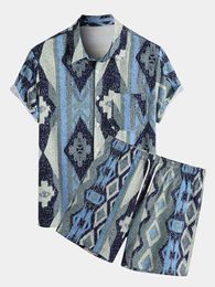 Set Pakaian Tipis Pria Kaus Hawaii Liburan Lengan Pendek Dua Potong Liburan Gaya Etnik Retro Cetak Garis Celana Pendek T220819