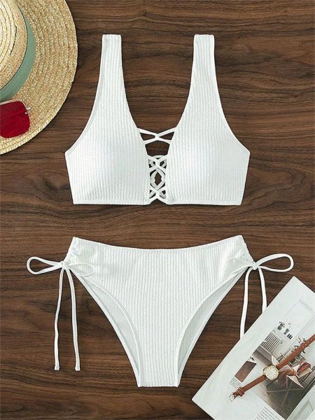 Set Sexy Black Blanc White Bikini Set Femmes Solide Hollow Out Lace Up Tie Side High Taon Swimsuit 2024 Summer Baigning Bathing Fulgwingwswear