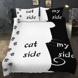 Set Simple Black + White Litting Set Cat / Dog / Hui et son couple Lichés de lit d'oreiller Plaie personnalisée Textiles de maison Set Curtains transparents