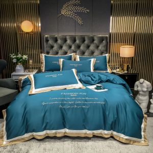 Sets 2022 Nieuwe vierstuk beddengoed Beddengoed Fashion Coton Double Huishoudelijk Ledekap Quilt Cover Splicing Design Bedding Blauw met Beige Edge