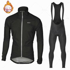 Sets 2023 Nieuwe Winter Thermal Fleece Cycling Deset mannen Men met lange mouwen Jersey Pak Outdoor Riding Bike MTB BIB PAND CYCLE KLEDING Z230130