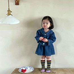 Ensembles 2023 Vêtements de printemps Version coréenne Girls Denim Doll Collar Coll Tops and Jirt Two Piece Set Toddler Girl Clothes Lovely Sweet