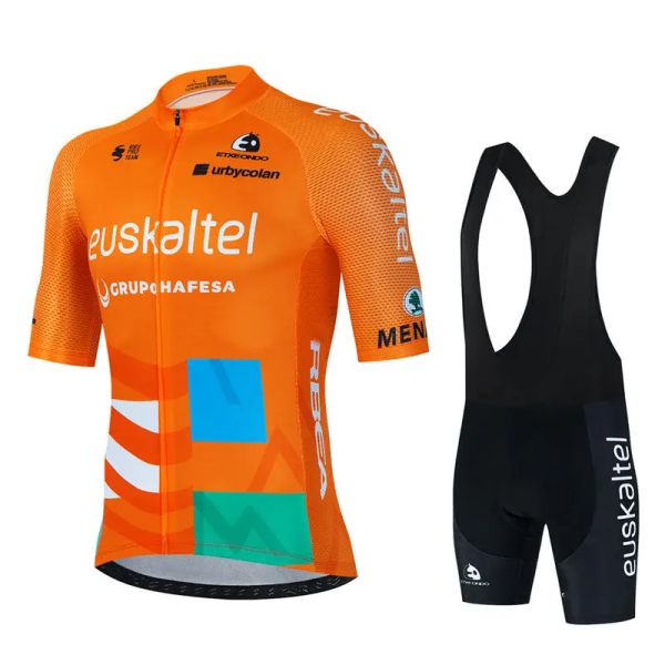 Conjuntos 2023 Equipo Euskadi Cycling Jersey Set Orange 19d Bike Shorts Sets Mens ROPA Ciclismo Maillot Culotte Biycling Top Bottoms