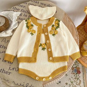 Ensembles d'automne hiver né nouveau-nés filles à tricoter des vêtements de la broderie florale cardigan + combinaison de combinaison bébé en tricot
