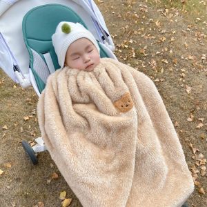 Ensemble de la poussette pour bébé couverture chaude enlefée de lit d'hiver Cover de lit d'hiver Couche de dessin de caricot