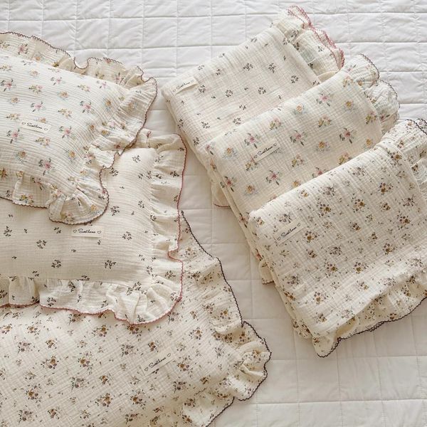 sets Juegos de ropa de cama Juego de cama para cuna de bebé de algodón de muselina floral vintage Ropa de cama para niños Funda nórdica Sábana Funda de almohada sin relleno 230