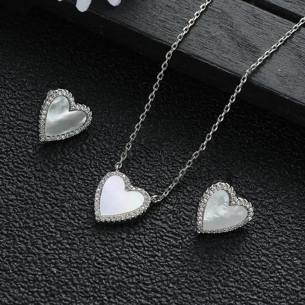 Ensembles Offre spéciale pendentif coeur romantique collier boucle d'oreille collier bijoux pour femmes ensemble de pierres précieuses fritillaires cadeau de mariage TENDANCE belle