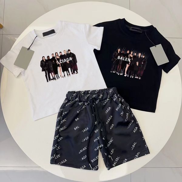 ensembles Kid designer t-shirt vêtements pour enfants été deux pièces ensemble été Shorts à manches courtes 18 styles blanc et noir avec des lettres taille 90-150