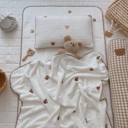 Zet Koreaanse fleece babykinderen deken beren borduurwerk baby beddengoed dekens baby mozes mand bassinet deken deksel kinderwagen deksels