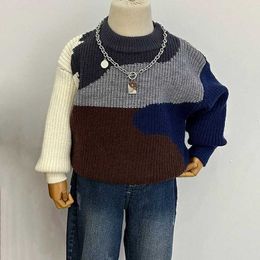Sets Koreaanse O-Neck Childrens Knitted Sweater Fashion Comparision Design Delang met lange mouwen Bloemen Top Autumn en Winter Casual Boy Breien Q240508
