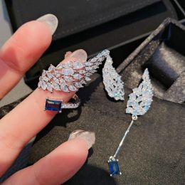 Zet originele zilveren kleur blauwe zirkon stenen oorbellen ring voortreffelijke hoekvleugel trouwband sieraden set voor damesmeisjes