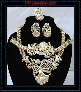 Sets Retail !! Hoogwaardige Luxury Gold Tone Flower sieraden Sets 329 Gold Ploated Flower Jewelry Sets voor vrouw