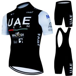 Sets uae cycling homme vêtements mens ensembles été 2024 hommes en jersey sportif pantalon de vêtements de vélo pour hommes gel de chemise professionnelle short