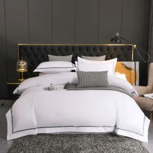 Sets White Borde Feel Feel Super Soft Comfortabel 4pcs Hotel Home Bedding Set Dubbele koningin King 4pcs Led Sheet Deksel Covercases