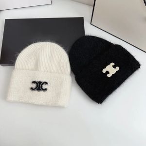 Sets Winter Beanie Hat Mens Women Highend Designers Brand Hats Bonnet Knust Wollen Letter Soft Rabbit Fur Skull Caps Dikker Mask