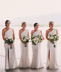 Setwell One Shoulder Mermaid Bruidsmeisjes Jurken Mouwloze Front Split Simple Style Floor Lengte bruiloft gasten jassen