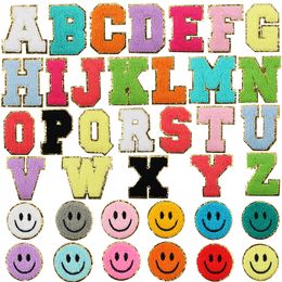 Naaipea Iron op letters A-Z Glitters Patches Chenille borduurwerkpatch smile face stickers kleding diy accessoires