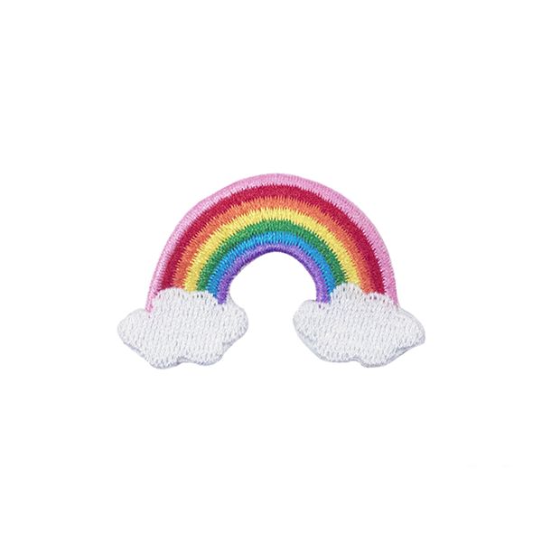 Notions de couture arc-en-ciel sur les plaques de broderie de nuages ​​en fer sur des chemises de vêtements chapeaux de dessin animé