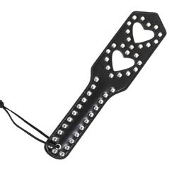 Accessoires sexuels pour couples Rivets noirs Coeur Esclave Flogger Paddle Slut Fessée Bondage Bdsm Fouet Fétiche Juegos Eroticos S19165021