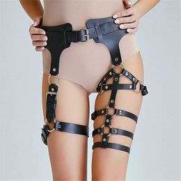 Sex Toy Chastity Leggings pantalons en cuir pour femmes adultes portant une ceinture de liaison anneau de jambe sexy