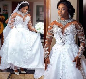 Robes de mariée sexy robe de bal robes de mariée manches longues col bijou africain grande taille une ligne tulle balayage train sur mesure fleurs faites à la main perles de cristal 322