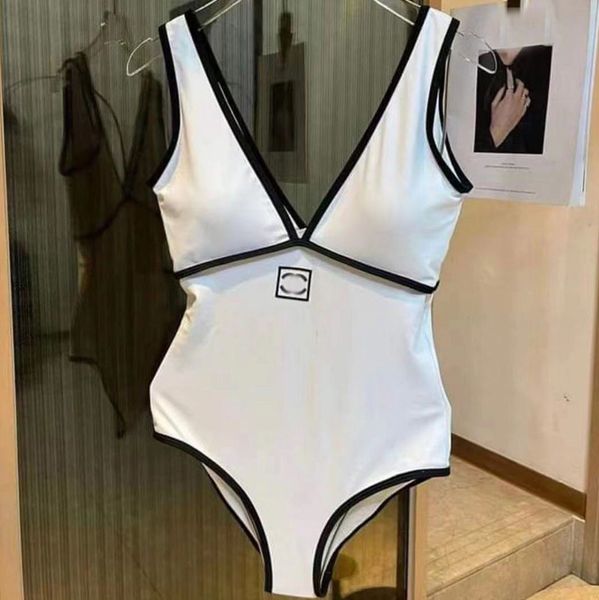 Sexy Bikini Swimsuit Swimming Suite pour les femmes Luxury C Marque Vintage Couleur solide combo Designer Swimwwear Swim mail Bathing mail
