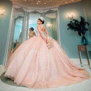 Sexy Bling Rose Or Rose Paillettes Dentelle Quinceanera Robes Col Haut Cristal Perles Hors Épaule Robe De Bal Robes De Robe Gue277Q