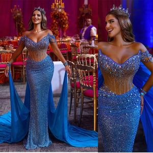 Sexy blauwe Afrikaanse avondjurken van de schouder Crystal Arabische Arabische Aso Ebi lovertjes Pearls Party gelegenheid jurk