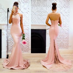 Sexy blush roze kanten halter zeemeermin avondjurken satijnen applique long prom jurken backless hof trein formele bruidsmeisjesjurk