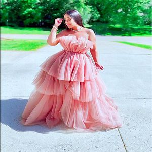 Sexy Blush Roze Strapless High Low Prom Dresses Puffy A Line Ruches Tiered Rok Lange Formele Party Avondjurken Mouwloos Pagea291w