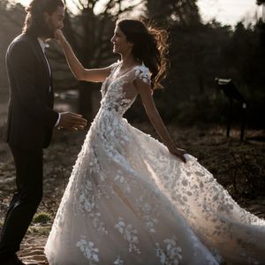 Robe sexy bohème mariage 2020 à manches courtes col en V profond 3d floral Robes de mariée Backless Appliques Robe de Noiva Lorie