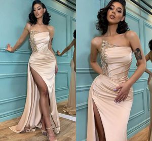 Sexy champagne prom jurk strapless kralen plekken gesplitst satijnen avond formele feestjurken verjaardag drsseses vestido de gala robe de soiree