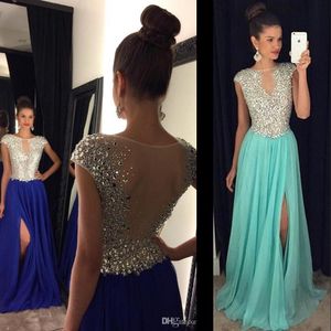 Sexy goedkope lange bling jurken cap mouwen illusie chiffon kristal kralen koninklijke blauwe mint roze zijkant split feestjurk formele prom -jurken